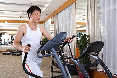 科大讯飞发布星火认知大模型V3.0 号称已超ChatGPT